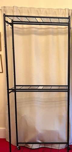 Black metal freestanding - metal,